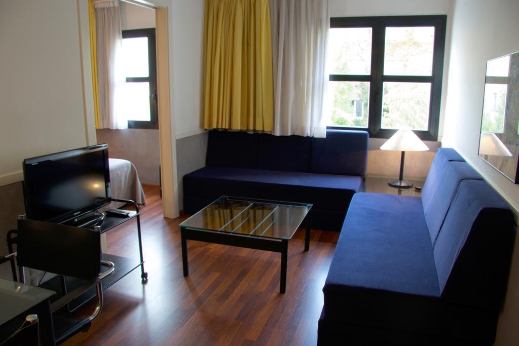Apartamentos Descartes Barcelona Zewnętrze zdjęcie