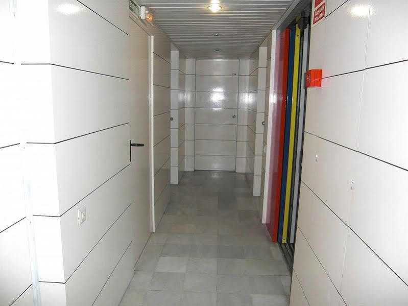 Apartamentos Descartes Barcelona Zewnętrze zdjęcie