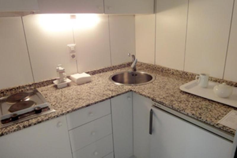 Apartamentos Descartes Barcelona Zewnętrze zdjęcie
