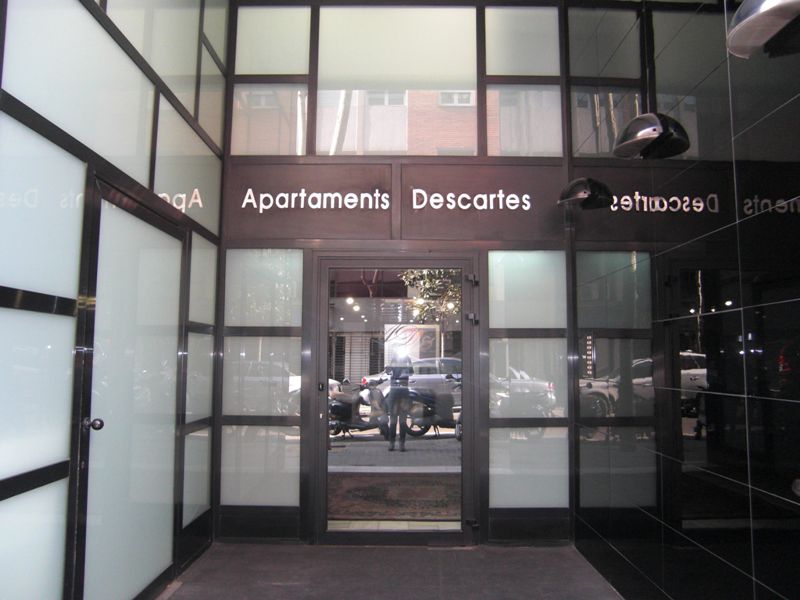 Apartamentos Descartes Barcelona Zewnętrze zdjęcie